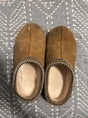 Ugg Tasman slippers